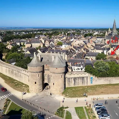 Apartamento La Porte Saint Mi-sel, Au Coeur De La Cite Medievale Guérande